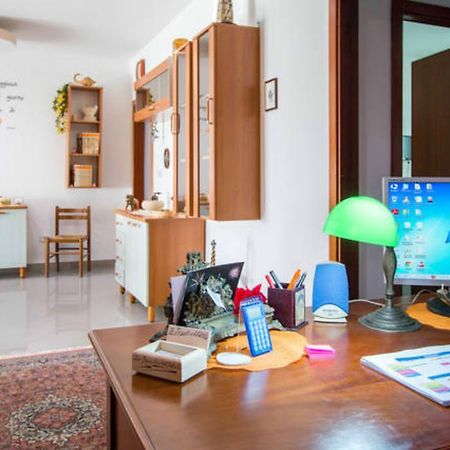 Lo Specchio Del Salento Panzió Lecce Kültér fotó